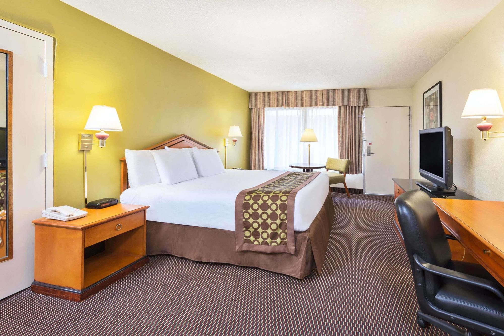 Ramada By Wyndham Pikesville/Baltimore North Bagian luar foto